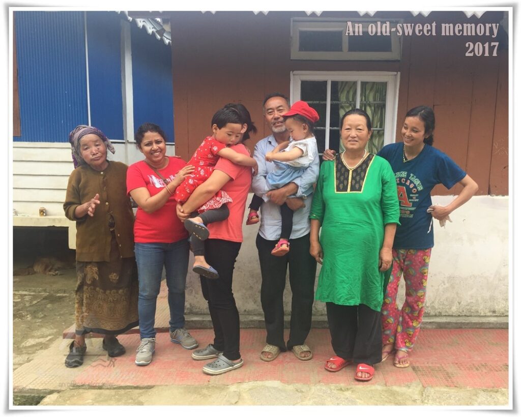 members of the Nawang Homestay, Lamahatta